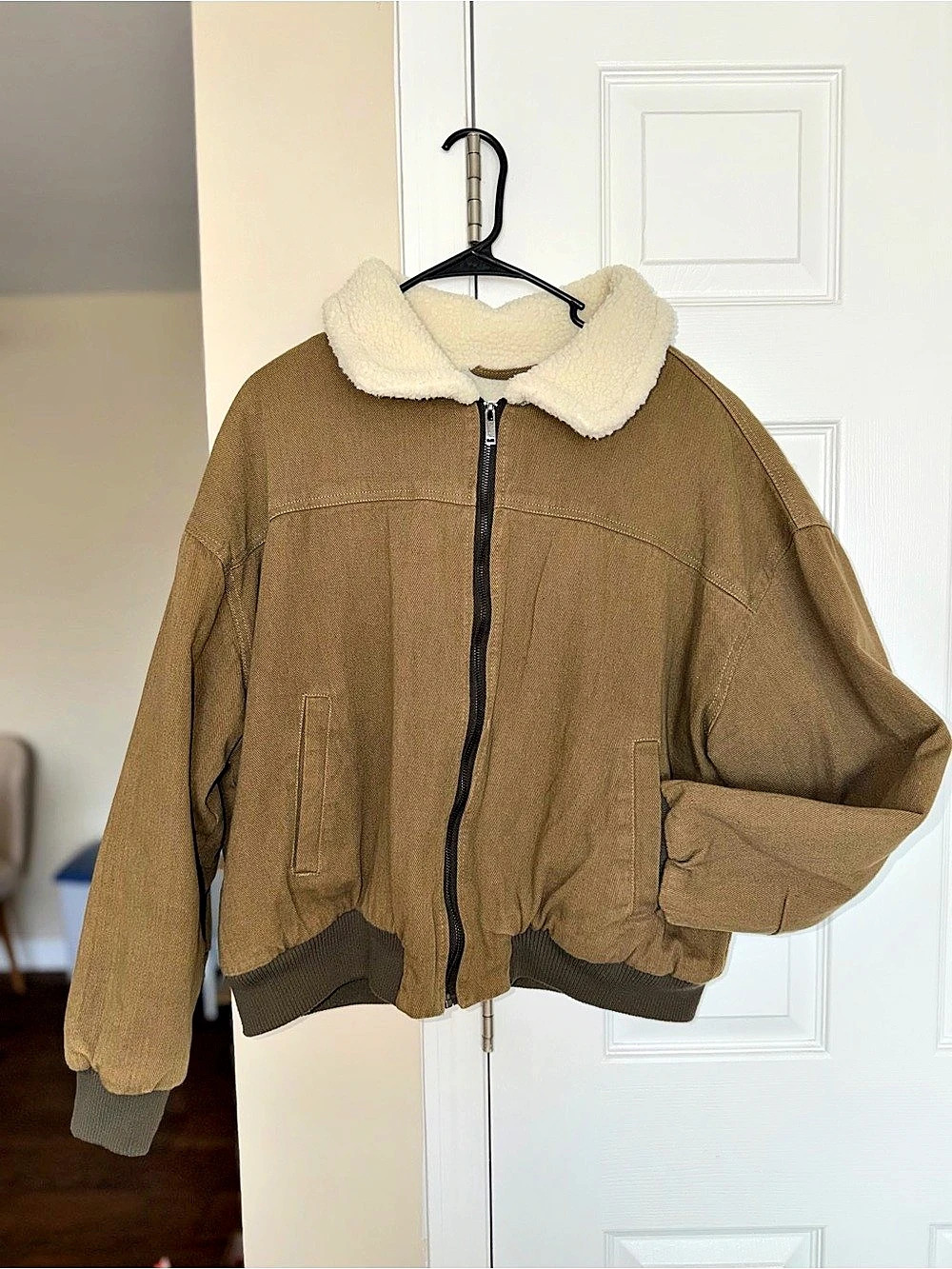 Full Tilt Olive Brown Sherpa Lined Bomber Jacket.